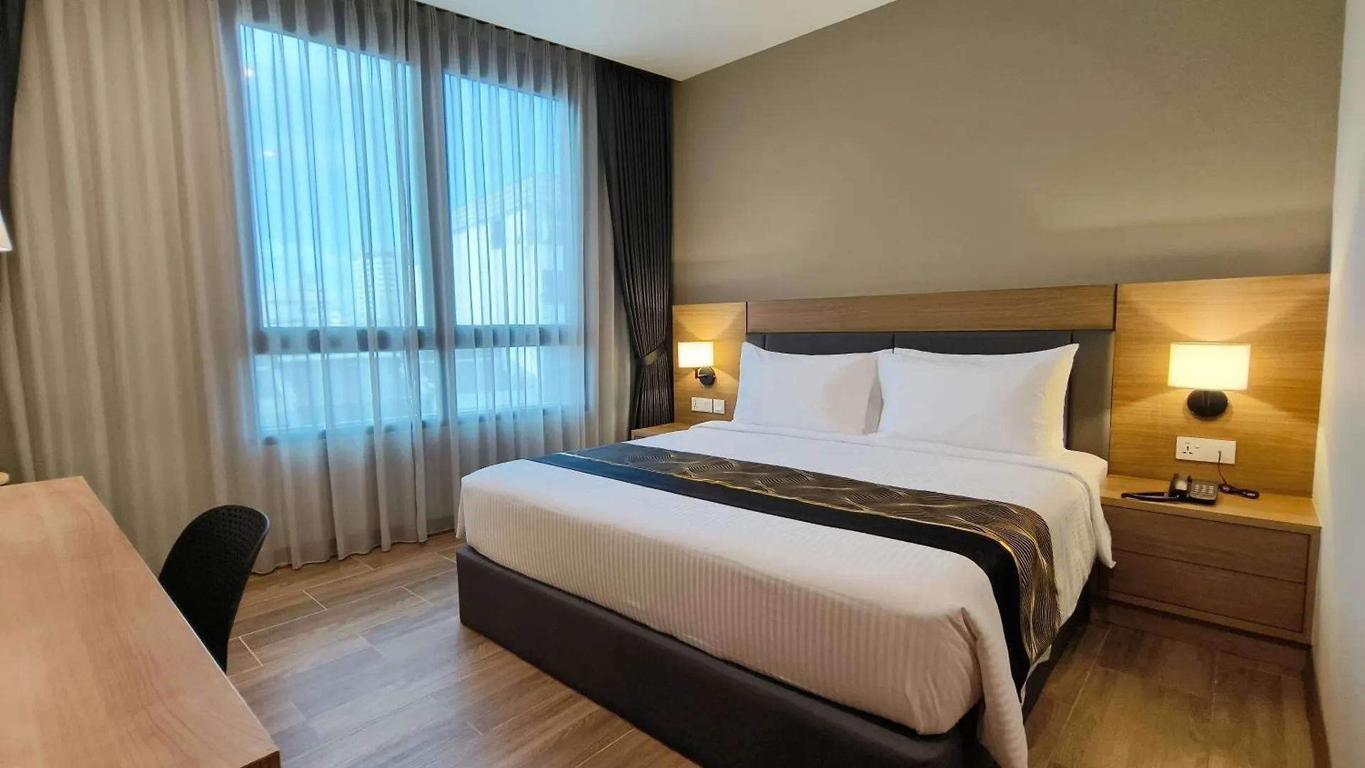 Zoom Hotel George Town 3*,